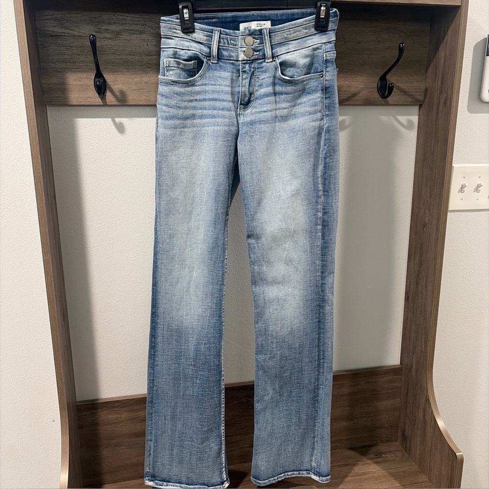 BKE Stella Bootcut Jeans Womens 26 x 33 1/2 Blue Slim Fit Mid Rise Boo Cut Read